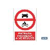 SEÑAL POLIESTIRENO 420X297MM. PROHIBIDO ENTRADA A VEHÍCULOS. EL DISEÑO DE LA SEÑAL PUEDE VARIAR, PERO EN NINGÚN CAS