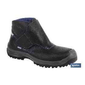 BOTA PIEL NEGRO CIERRE VELCRO S3 MODELO URIAN T 38