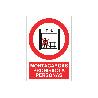SEÑAL POLIESTIRENO 297X210 MM. MONTACARGAS PROHIBIDO A PERSONAS